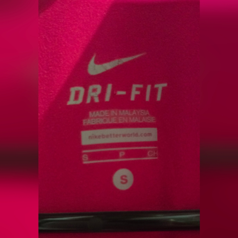 Nike Dri-Fit Half-Zip Pullover in Pink - Picture 4 of 4